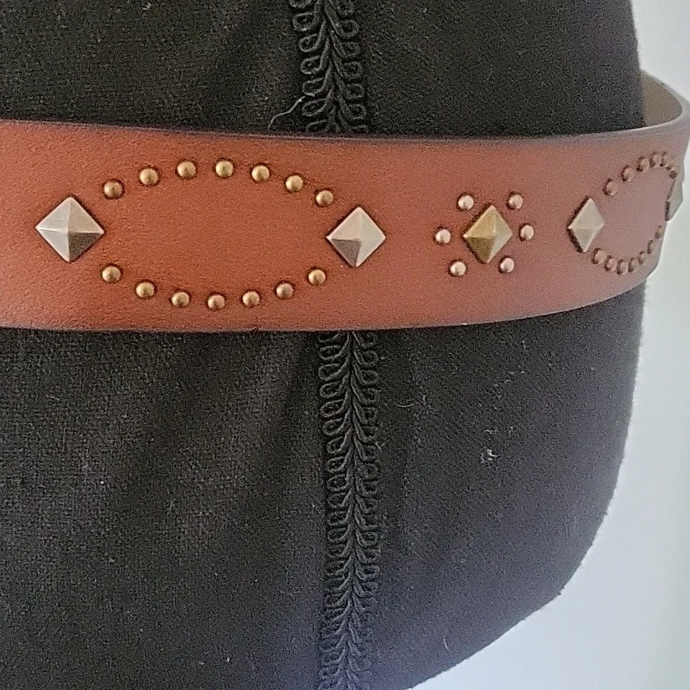 Western Unbranded Leather/Faux?‎ Belt